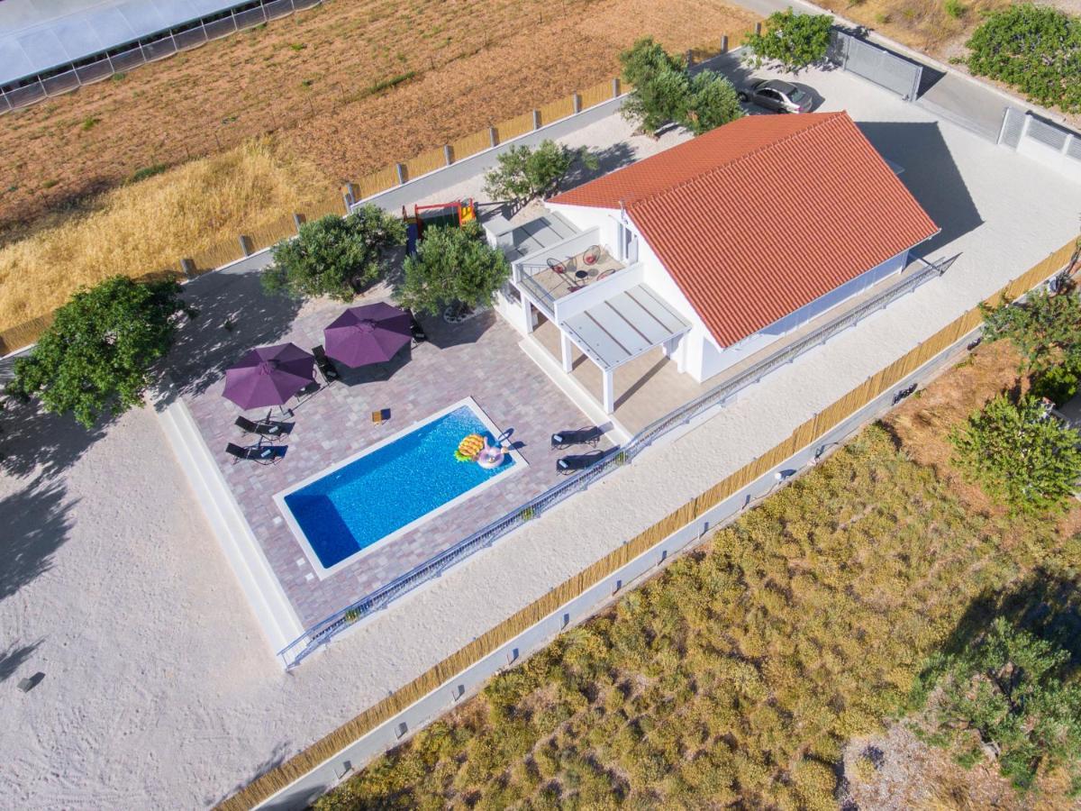 Villa Antonia With Heated Pool Dograde Exterior photo
