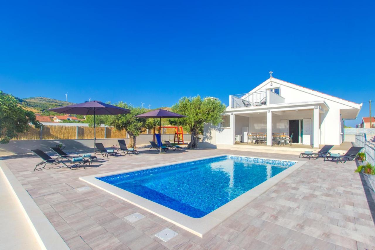 Villa Antonia With Heated Pool Dograde Exterior photo
