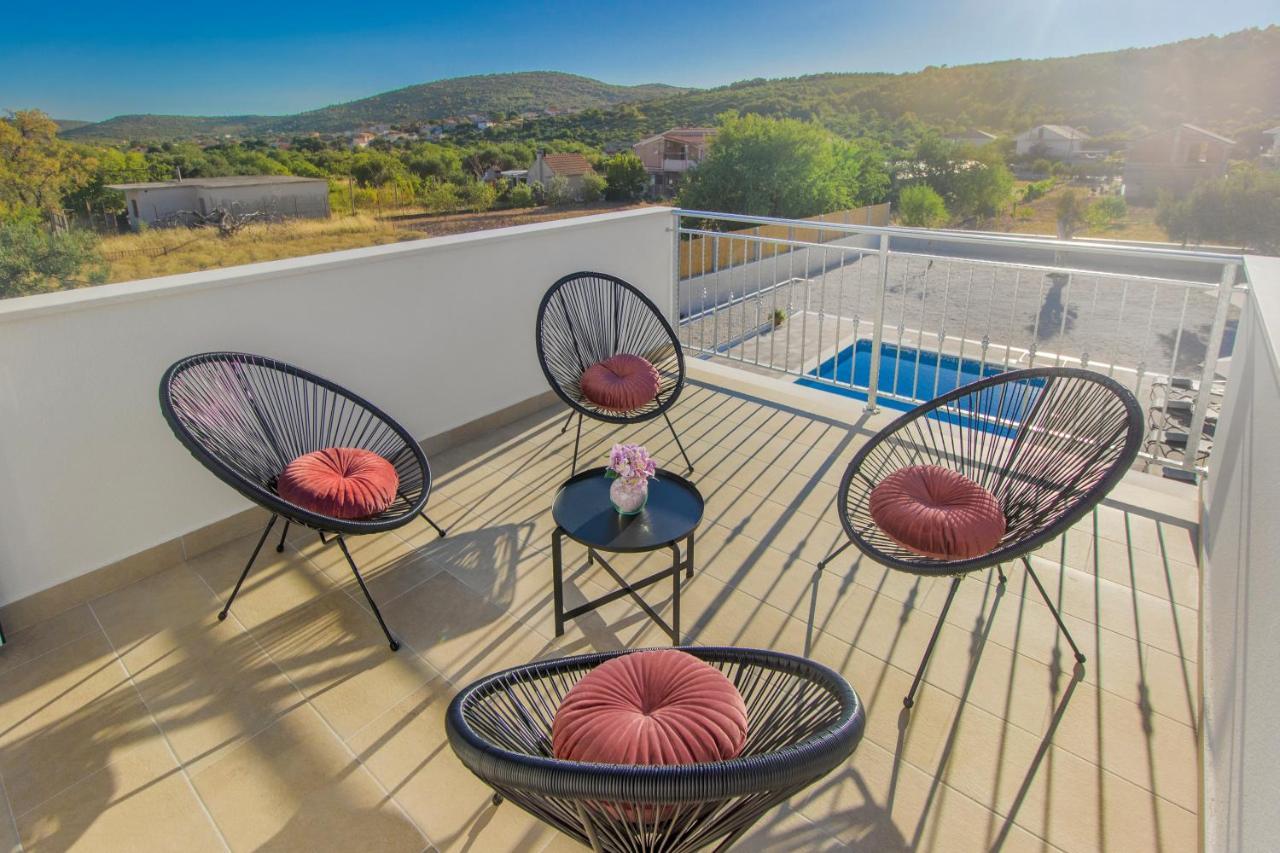 Villa Antonia With Heated Pool Dograde Exterior photo