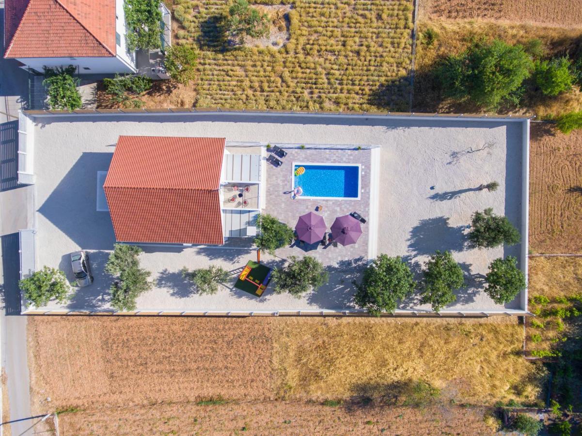 Villa Antonia With Heated Pool Dograde Exterior photo